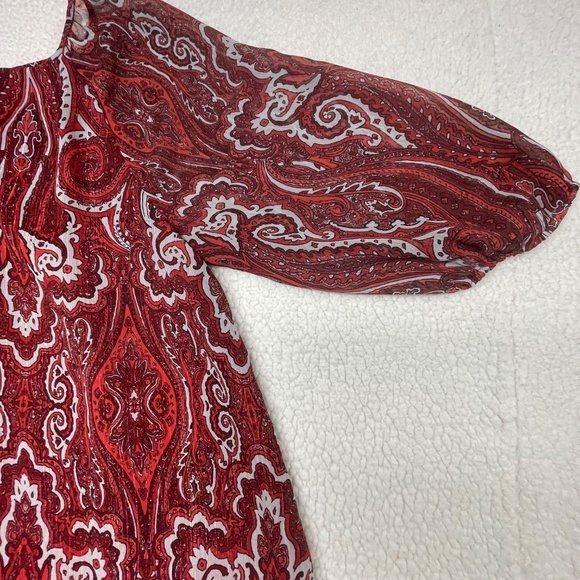 Women’s Cato 14/16W Red/White Shear Paisley Blouse - Picture 8 of 13
